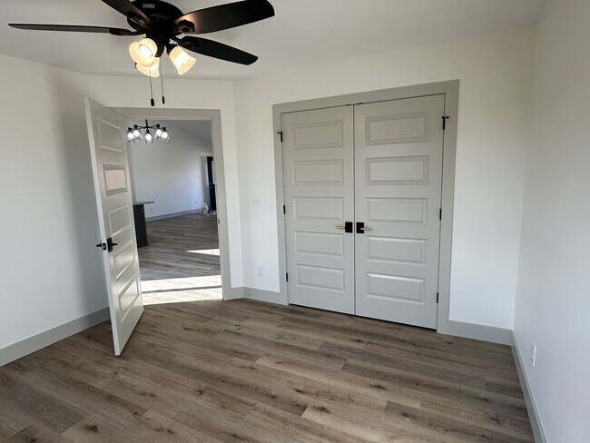 Building Photo - NEW CONSTRUCTION 5 Bed 3 Bath w/ Walk Out Basement Waynesville School District