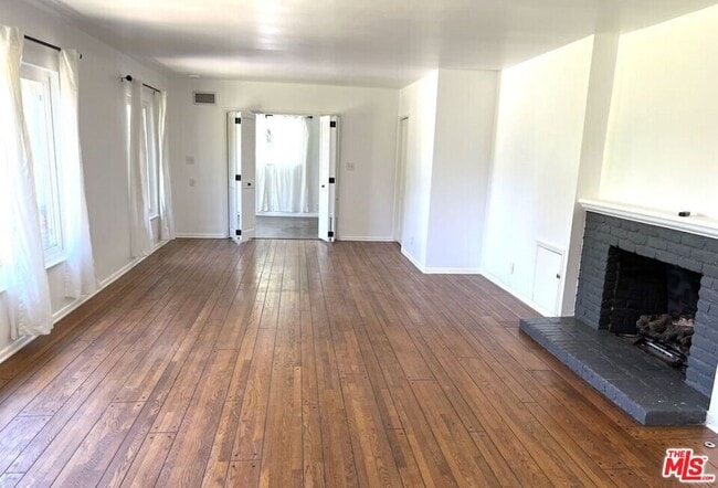 Building Photo - 1290 Clubhouse Dr