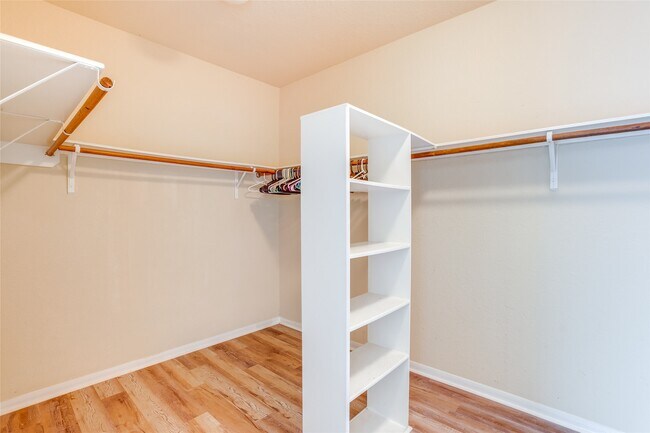 Building Photo - 20906 Fair Walnut Way
