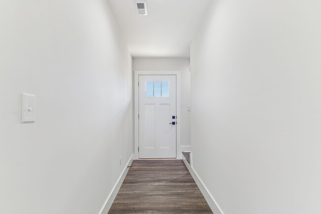 Building Photo - 4056 Cedar Fls Ln