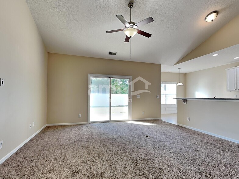 Building Photo - 38 Alston Park Dr