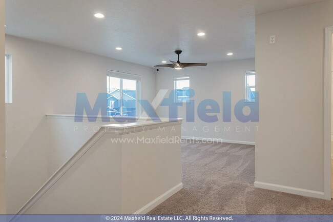 Building Photo - Pleasant Grove 5 BD 3 BA 2 GA with Dual Wa...