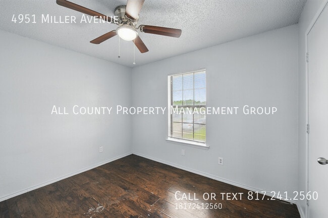 Building Photo - 4951 Miller Ave