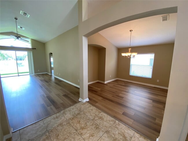 Building Photo - 14921 Braywood Trail