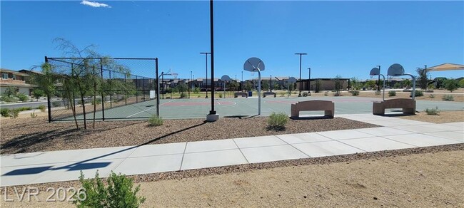 Building Photo - Spacious Henderson Townhome with Balconies and Resort Amenities