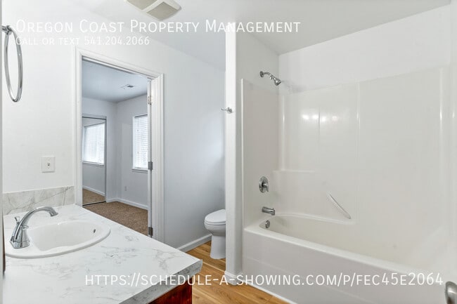 Building Photo - 4626 SE 51st St