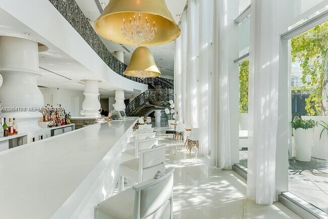 Building Photo - 1100 West Ave