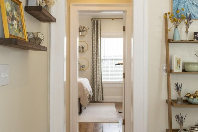 Building Photo - 801 Durant Pl NE