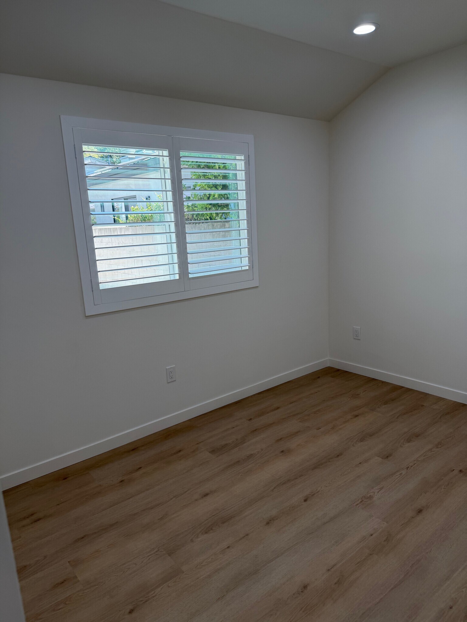Building Photo - 15030 Hesby St