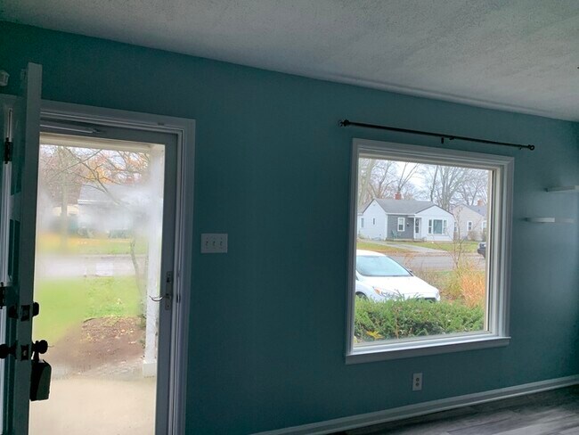 Building Photo - Great Home in South Broad Ripple!