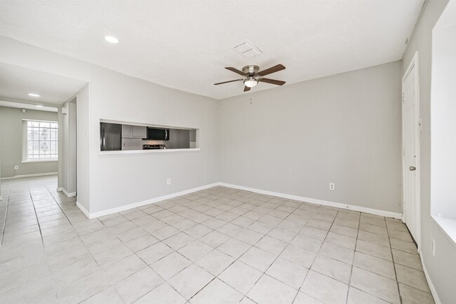 Building Photo - 7059 Chasewood Dr