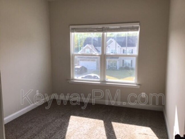 Building Photo - 618 Turtle Crk Ln