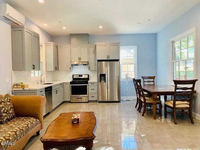 Building Photo - 2335 Longden Dr