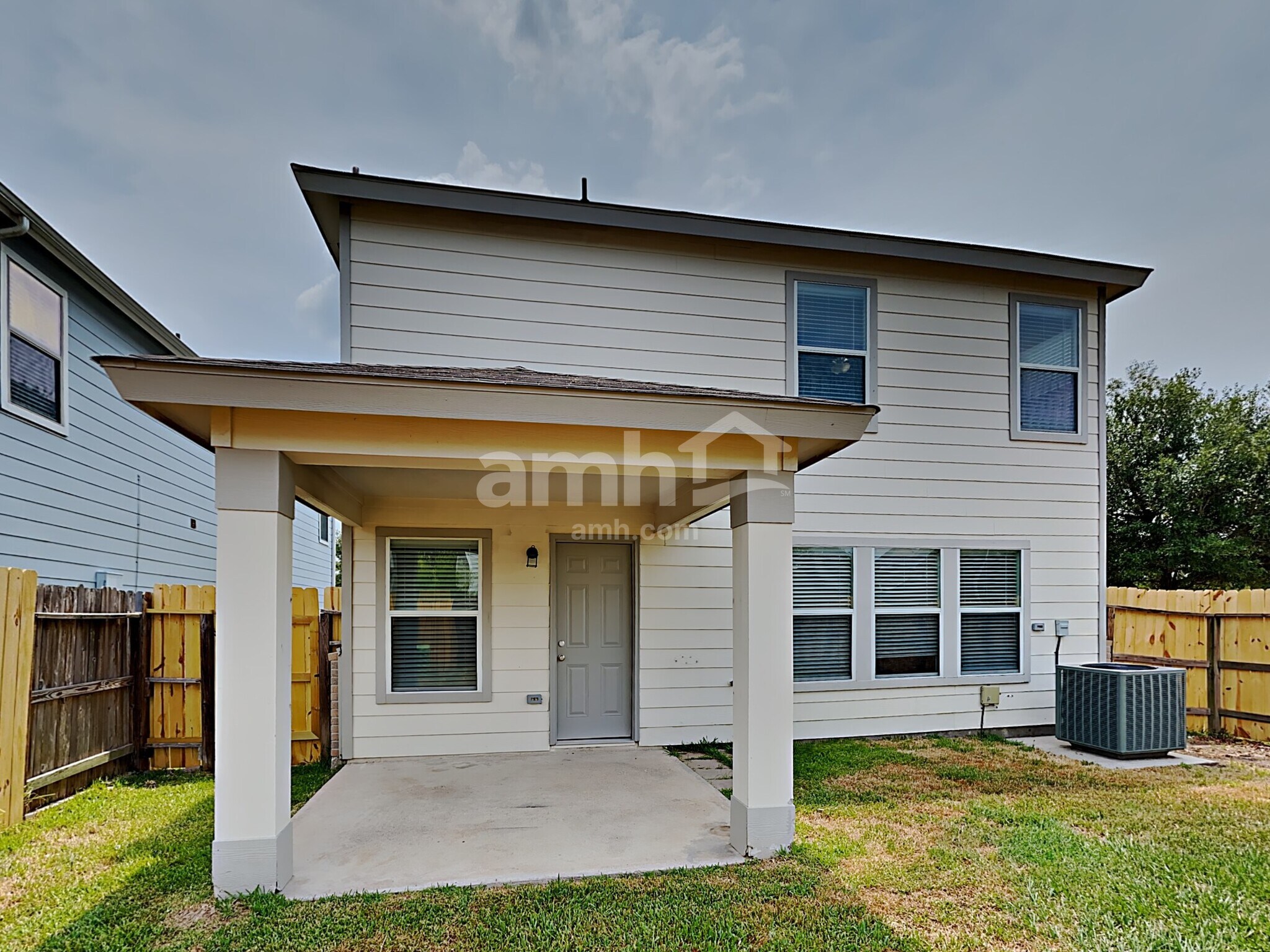 Building Photo - 18735 Westgate Park Dr