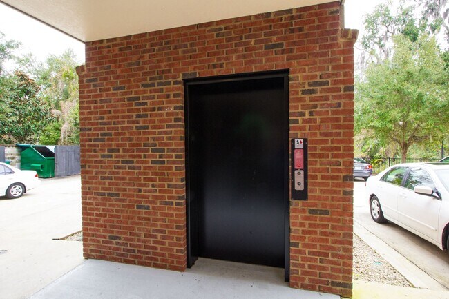 Building Photo - Campus View North #203