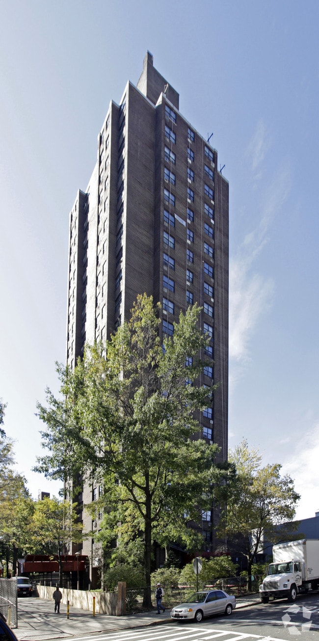 West Farms Square Plaza Apartments II 999 E Tremont Ave Bronx NY