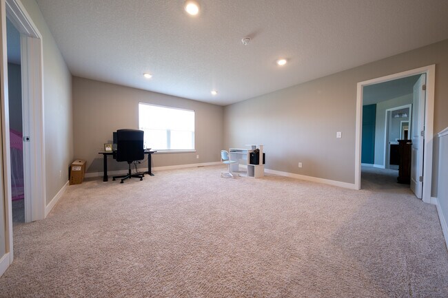 Building Photo - 8634 Platinum Cove