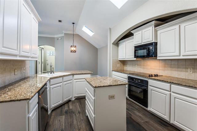 Building Photo - 3230 Adirondack Ln