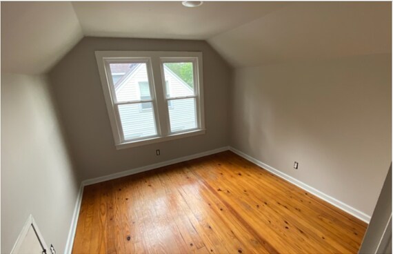 Upstairs bedroom 1 - 228 Kenoak Dr