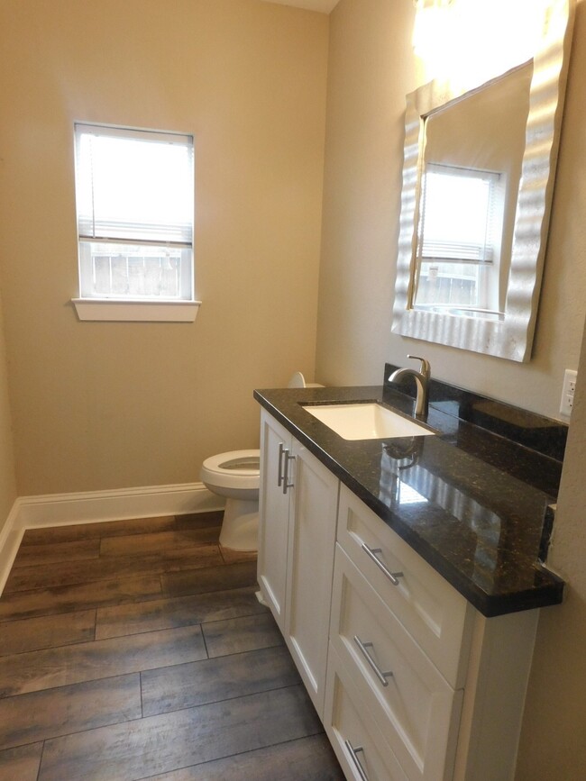 Building Photo - 4803 Forest Ct