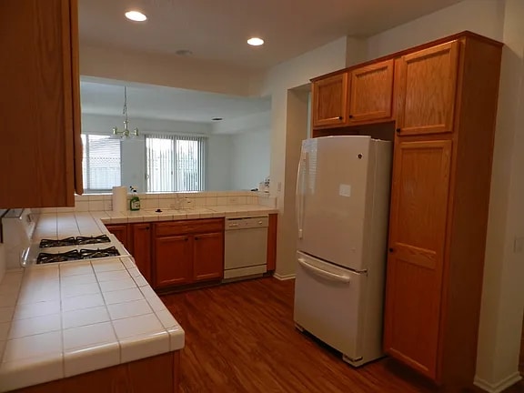 Kitchen - 1843 Leander Ln