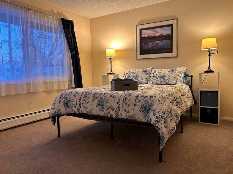 Building Photo - 1720 Beaver Pl