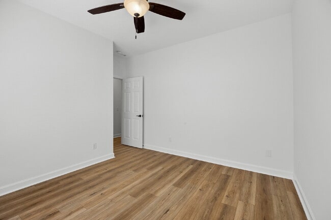 Building Photo - Large townhome in the Desirable Southbridge Community