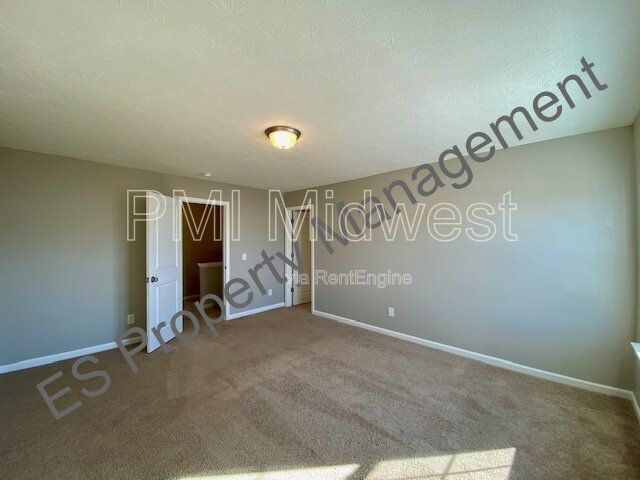 Building Photo - 10918 Spirit Dr