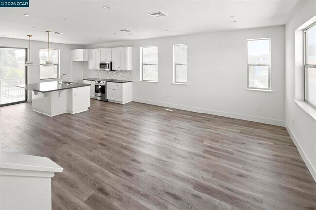 Building Photo - 2802 Chattelton Ln., San Pablo