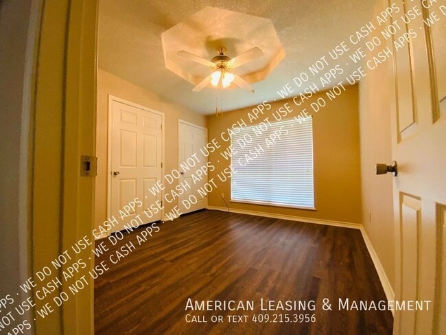 Building Photo - 20 Pinewood-