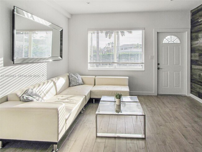 Building Photo - 9220 Biscayne Blvd