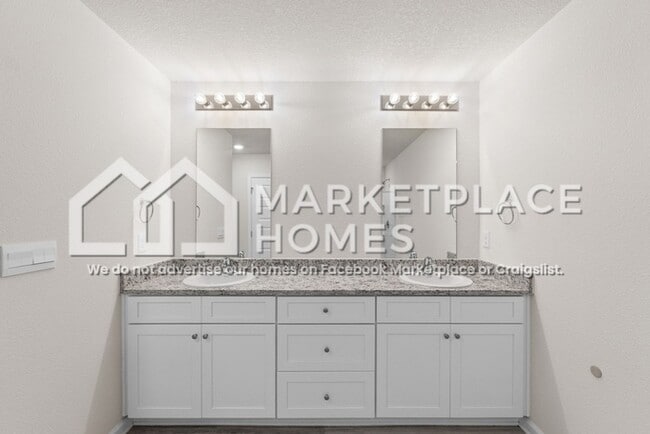 Building Photo - 7504 Delancey St