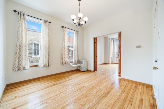 Building Photo - 1848 W Wabansia Ave