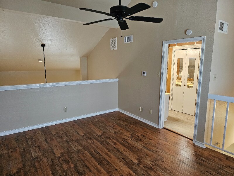 Building Photo - 6220 Bentwood Trail