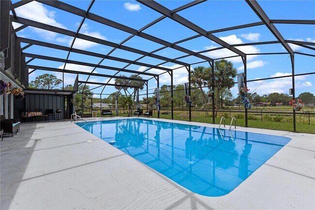 Building Photo - 2622 Hibiscus Ct