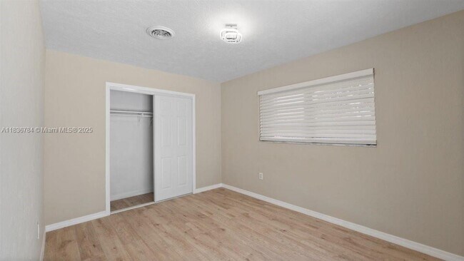 Building Photo - 7211 Shalimar St