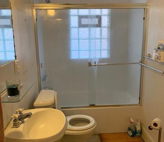 Bathroom - 318 Emming St