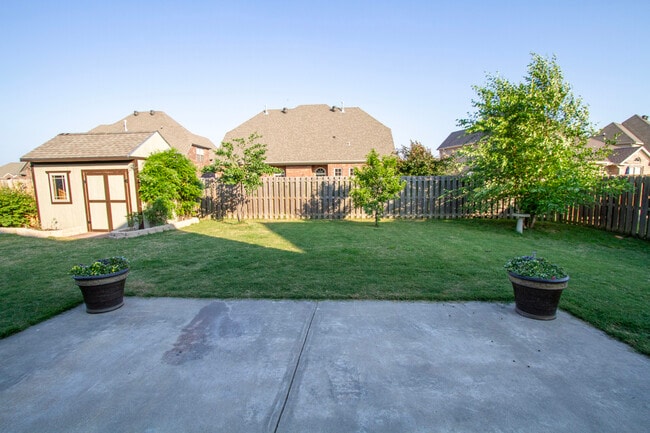 Building Photo - 6502 Hearth Stone Dr