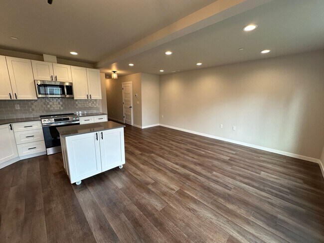 Building Photo - 1816 chipman St SE