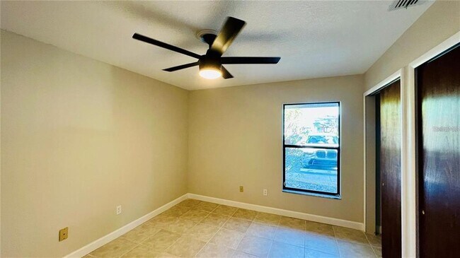 Building Photo - 2531 King Oak Cir