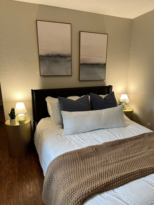 Building Photo - 2807 Benton St.