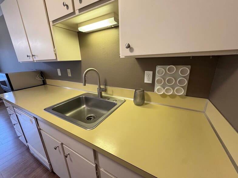 Building Photo - 7001 Sand Point Way NE