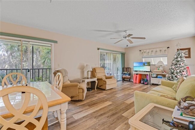 Building Photo - 120 Hibiscus Woods Ct