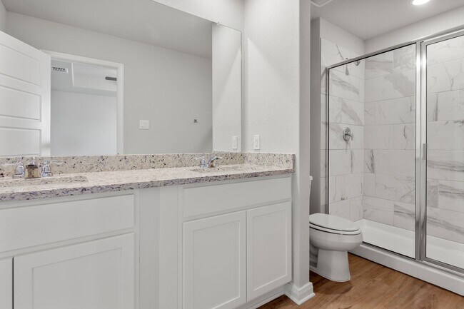 Building Photo - 4 Weeks Free!!! Like New in Abbott Run!!!