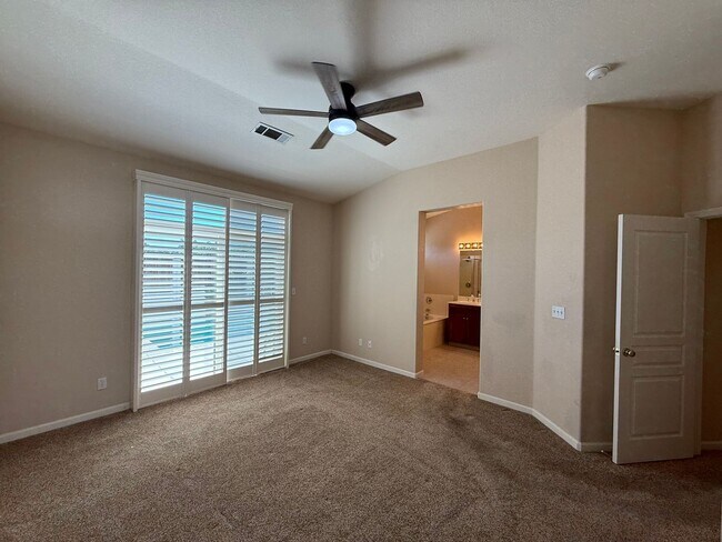 Building Photo - Single story home located in desirable northwest Modesto neighborhood!