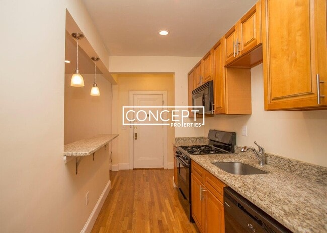 Building Photo - 136A Highland Ave. Unit 28B