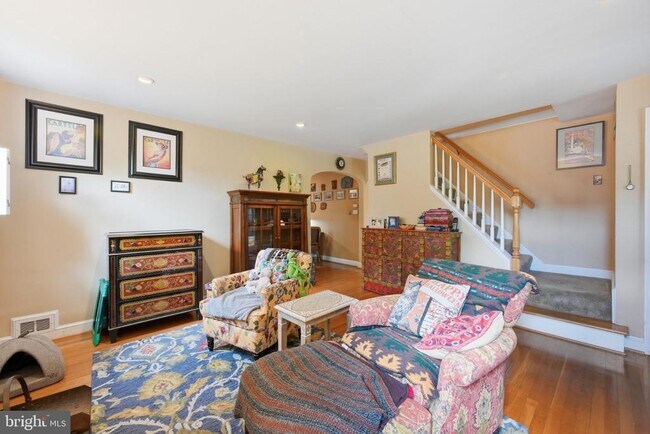 Building Photo - 4009 Tennyson Rd