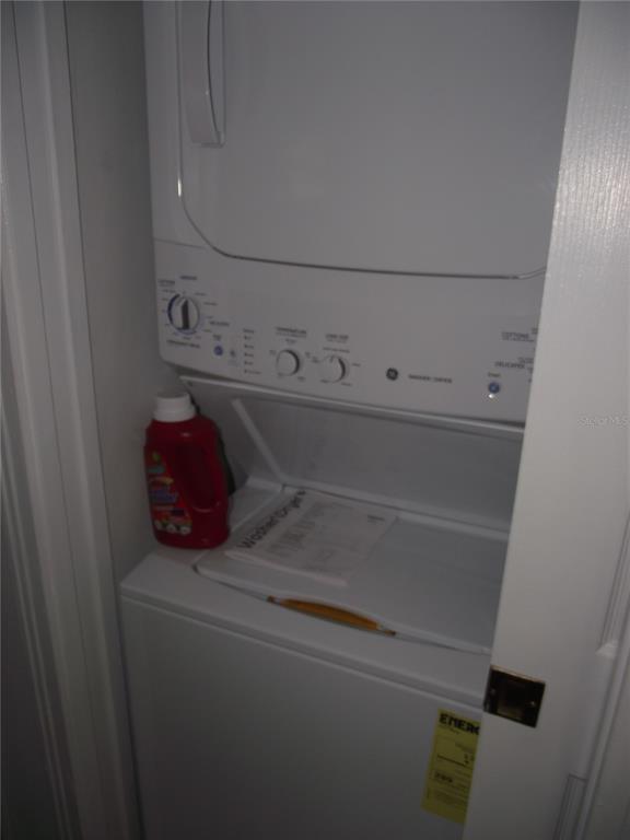 Building Photo - 413 NW 35th Ter