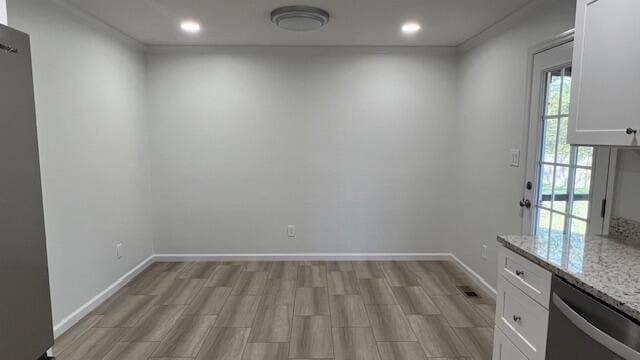 Building Photo - 115 N Valley Dr NW