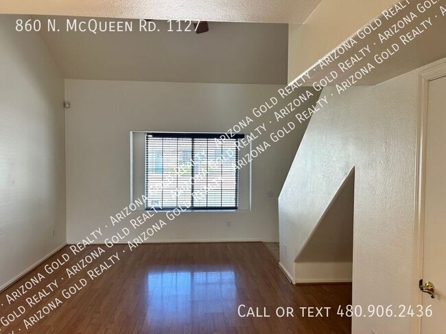 Building Photo - 860 N McQueen Rd